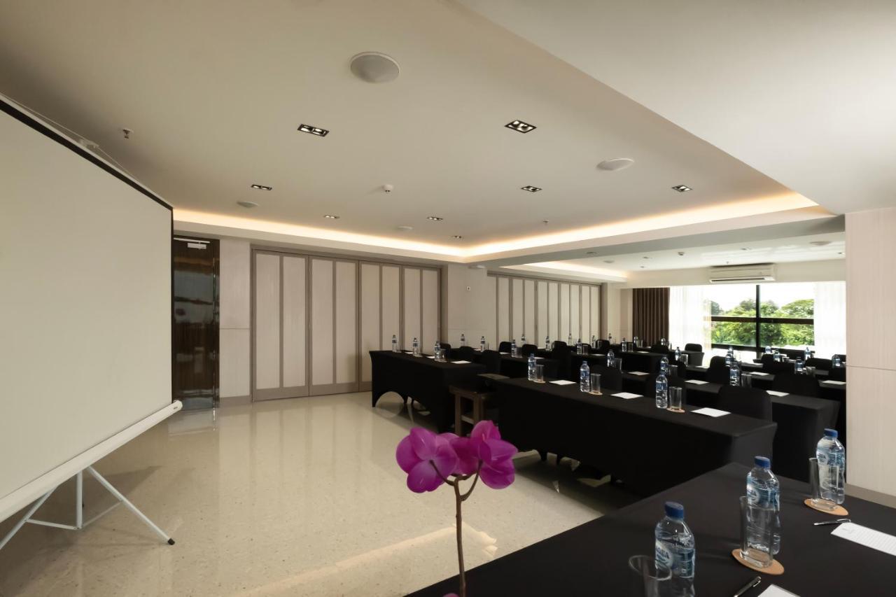 Dream Of Aventus Hotel Kuta 꾸따 외부 사진
